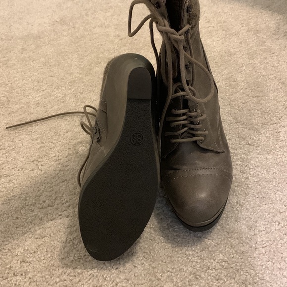 Gray lace up ankle booties - Picture 7 of 7
